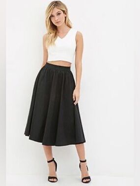NWT Forever 21 Pleated Black Midi Skirt
